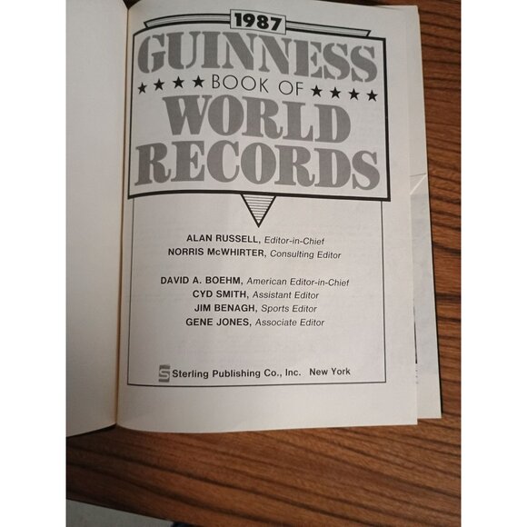 Weigh Guinness Book Of World Records 1987 Special Edition Hardcover - Picture 3 of 6